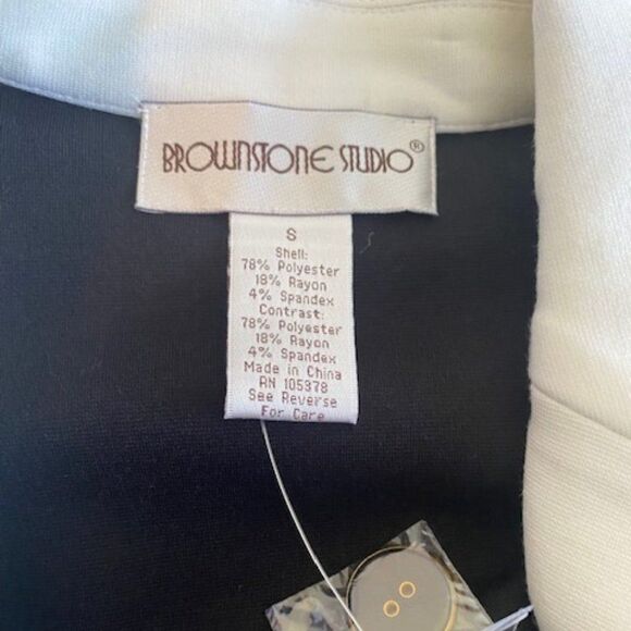 Brownstone Studio Black/White stripe 2 button short sleeve blazer, size S - Picture 5 of 5